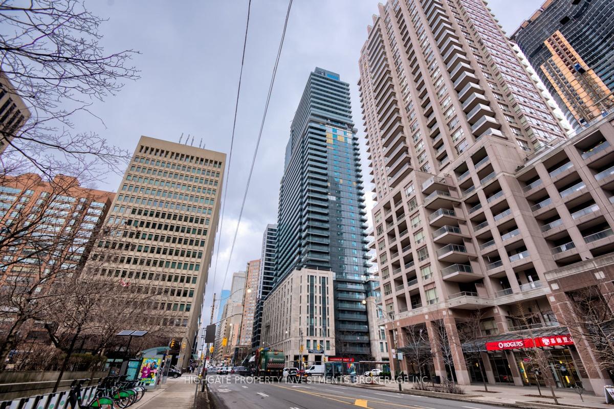 955-bay-street-toronto-toronto-ontario-c13638492