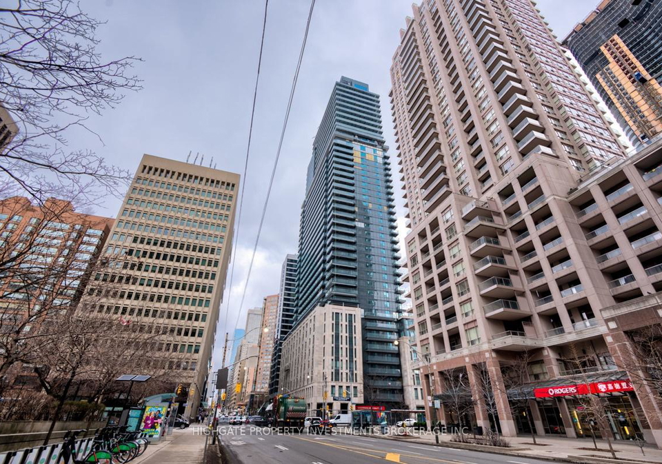955-bay-street-toronto-toronto-ontario-c13638492