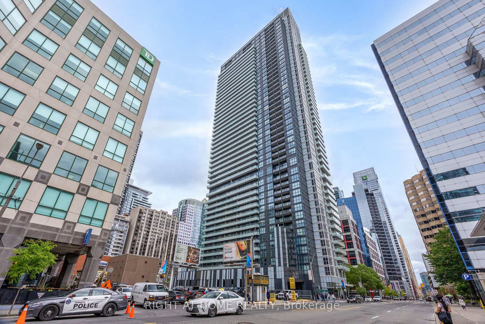 300-front-street-w-toronto-toronto-ontario-c13638564