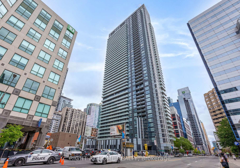 300-front-street-w-toronto-toronto-ontario-c13638564