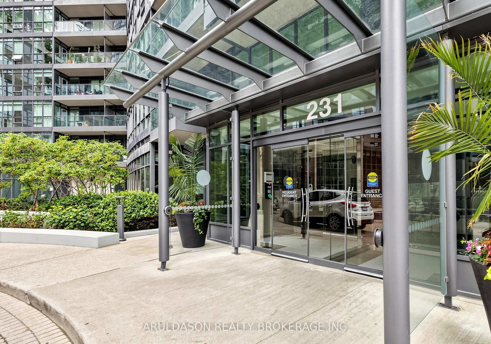 231-fort-york-boulevard-toronto-toronto-ontario-c13638852