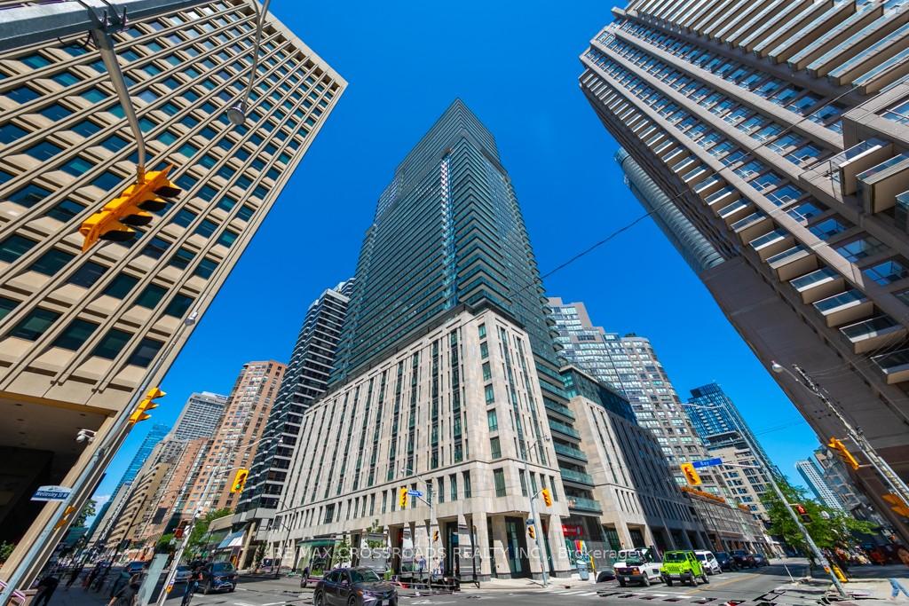 955-bay-street-toronto-toronto-ontario-c13638900