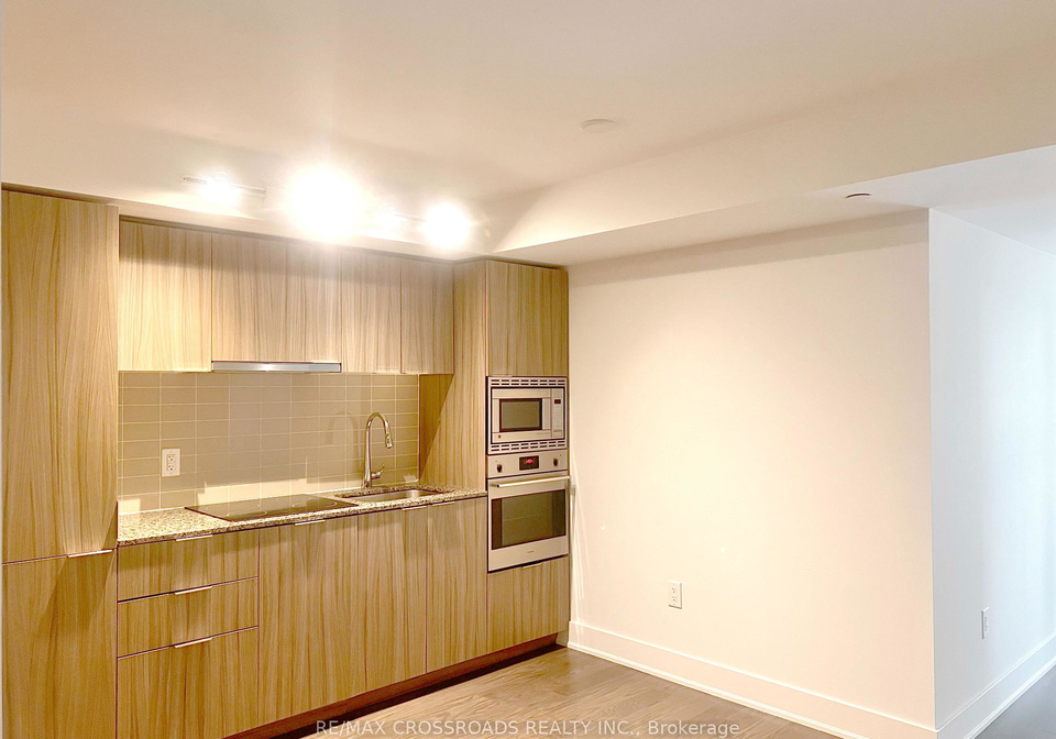 955-bay-street-toronto-toronto-ontario-c13638900