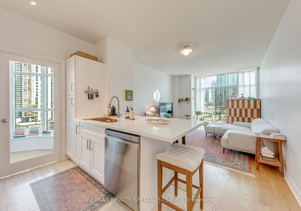 600-queens-quay-w-toronto-toronto-ontario-c13639474