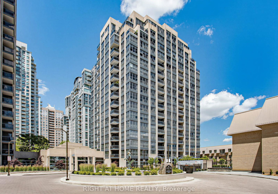 28-hollywood-avenue-toronto-north-york-ontario-c13639476