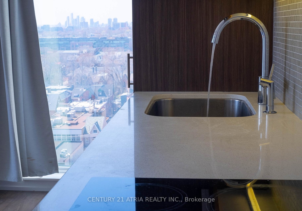 297-college-street-toronto-toronto-ontario-c13639502