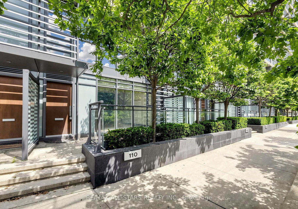 110-fort-york-boulevard-toronto-toronto-ontario-c13639530