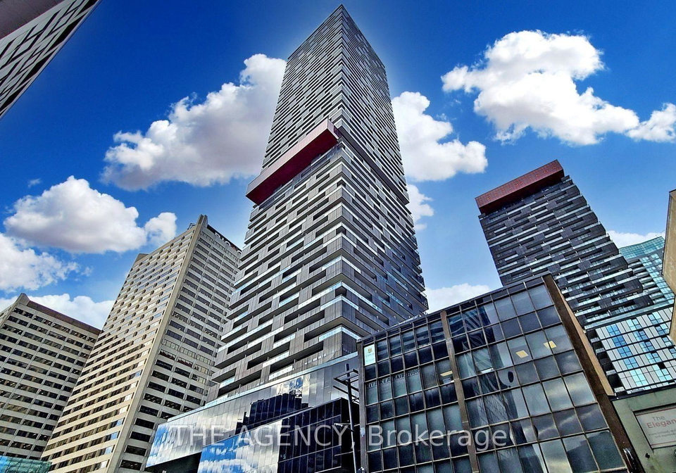 8-eglinton-avenue-e-toronto-toronto-ontario-c13639542