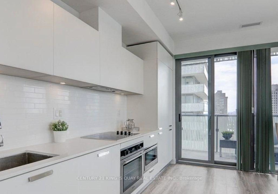 50-charles-street-e-toronto-toronto-ontario-c13639902