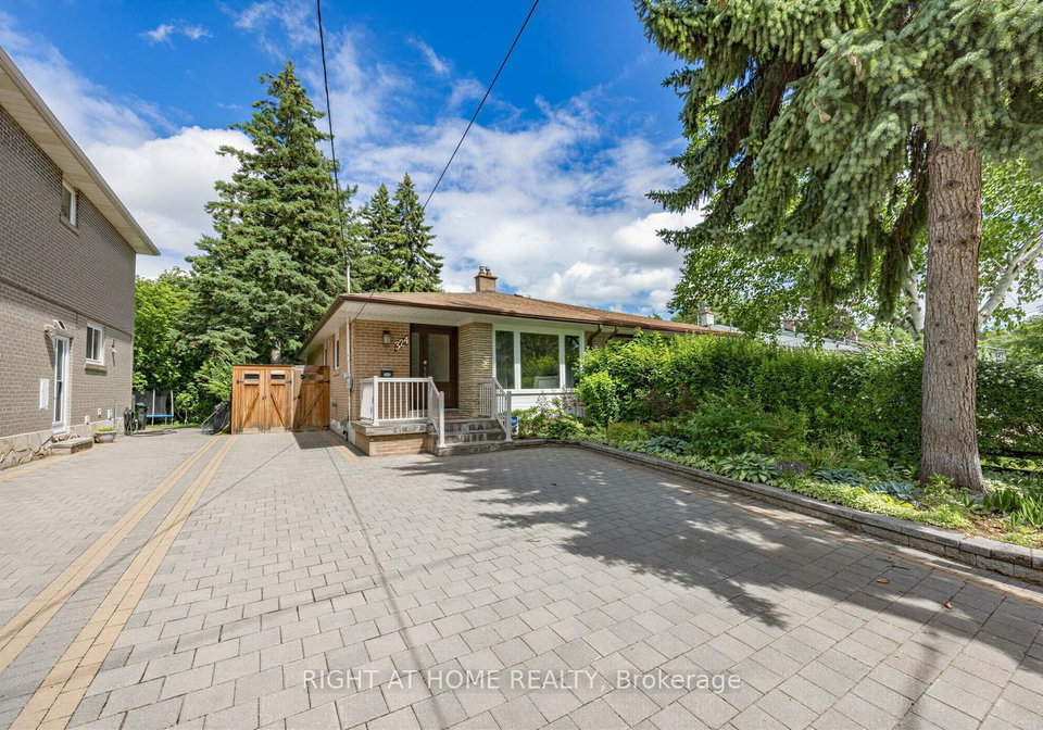 324-woodsworth-road-toronto-north-york-ontario-c13640148