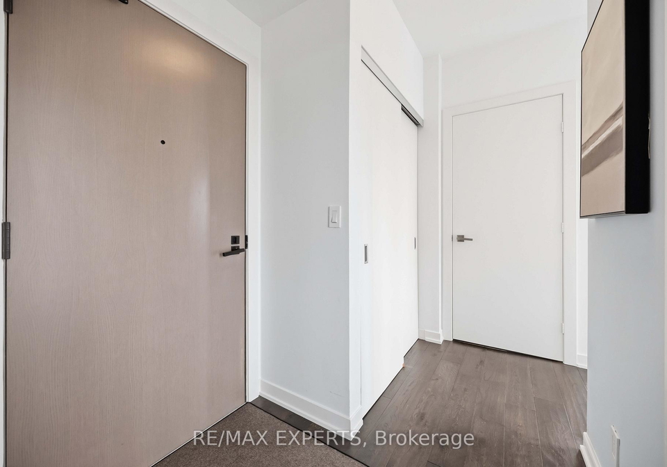 223-st-clair-avenue-w-toronto-toronto-ontario-c13640172