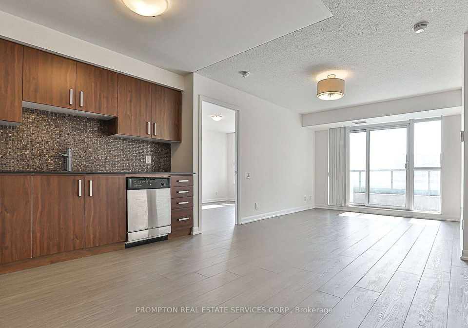 17-anndale-drive-toronto-north-york-ontario-c13640188