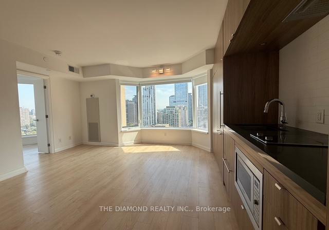 155-yorkville-avenue-toronto-toronto-ontario-c13640194