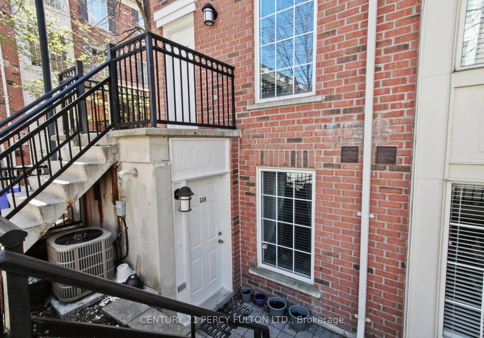 3-everson-drive-toronto-north-york-ontario-c13640214