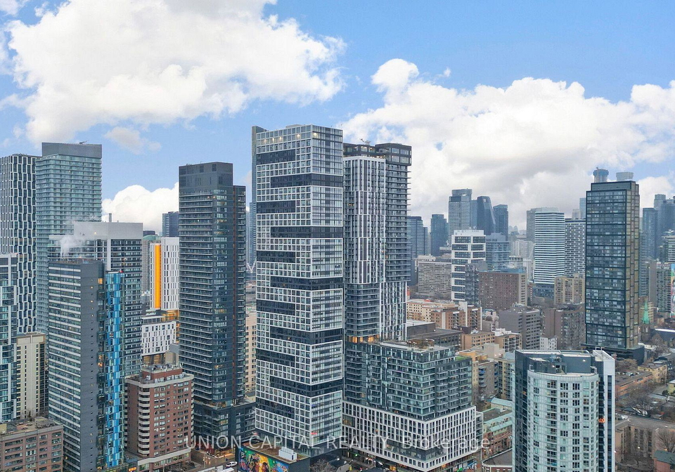 181-dundas-street-e-toronto-toronto-ontario-c13640292