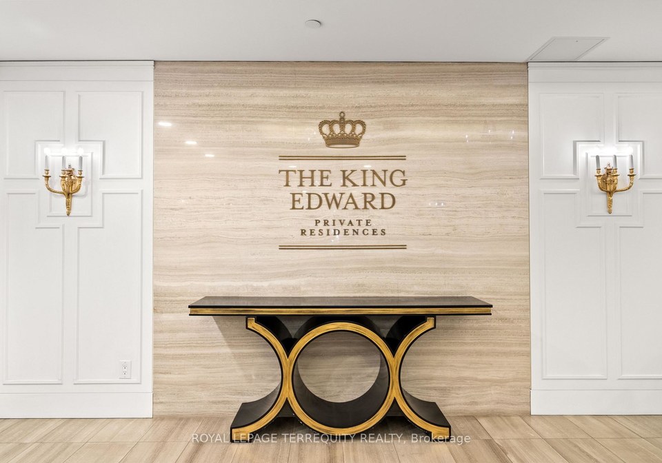 22-leader-lane-toronto-toronto-ontario-c13640334