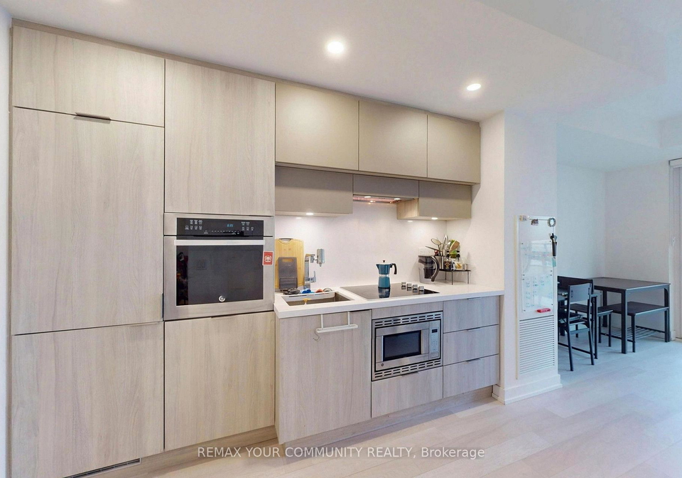 39-roehampton-avenue-toronto-toronto-ontario-c13640500