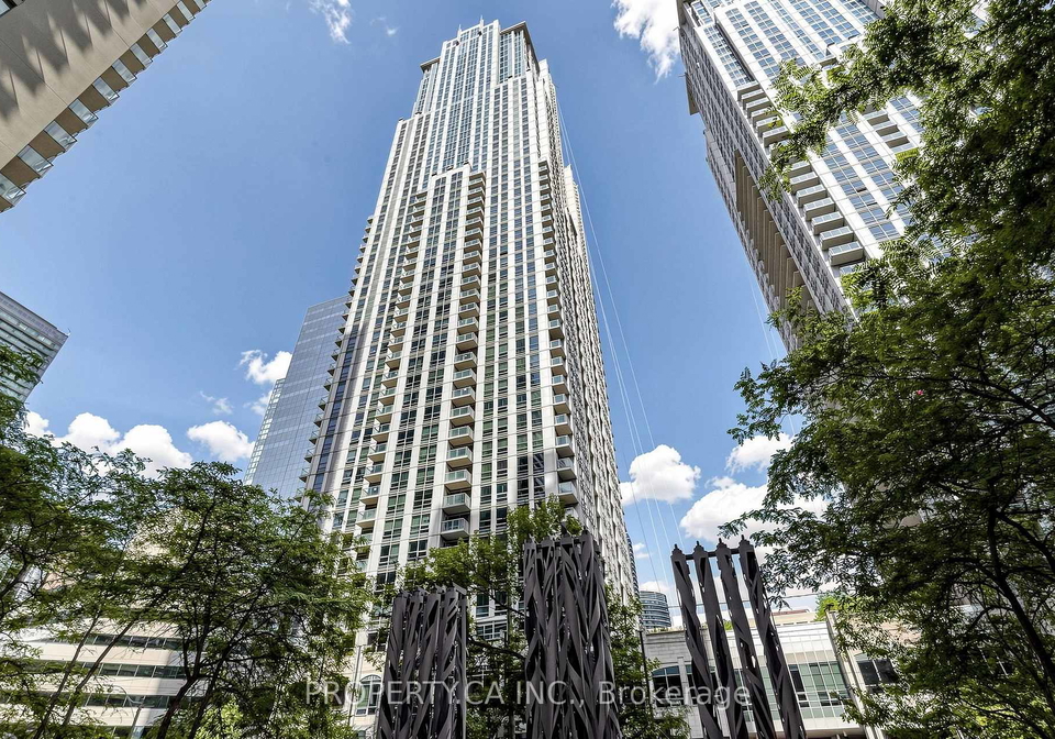 763-bay-street-toronto-toronto-ontario-c13640722