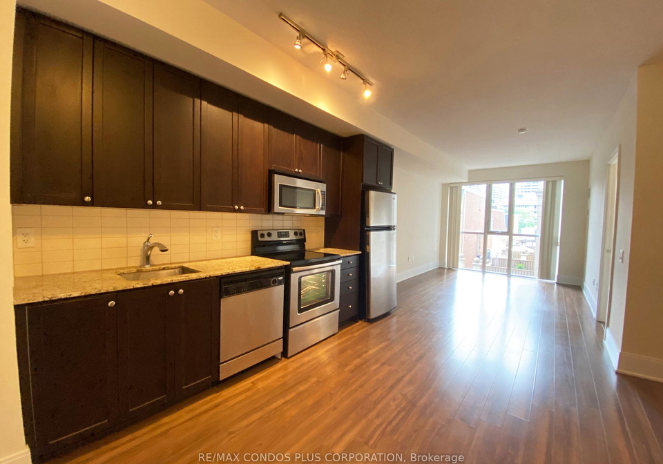 560-front-street-w-toronto-toronto-ontario-c13640790