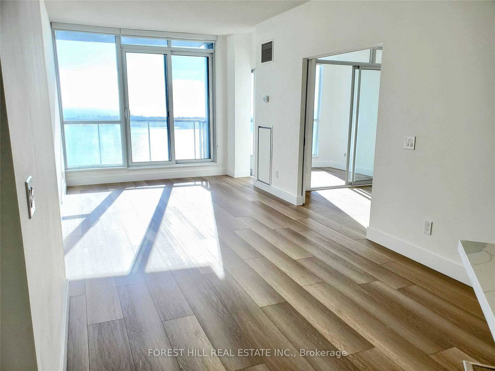 8-york-street-toronto-toronto-ontario-c13641108