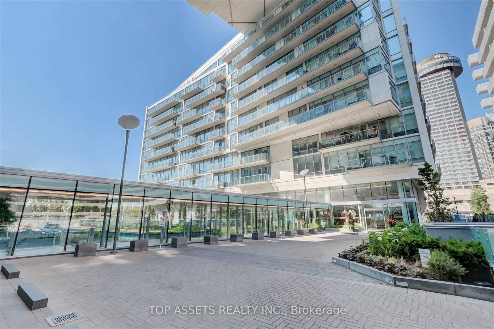 29-queens-quay-e-toronto-toronto-ontario-c13641230