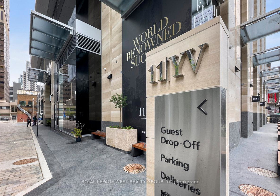 11-yorkville-avenue-toronto-toronto-ontario-c13641278
