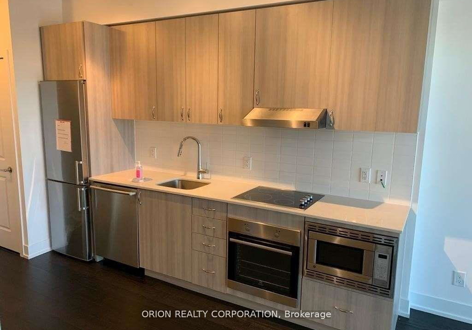 7-kenaston-gardens-toronto-north-york-ontario-c13641398