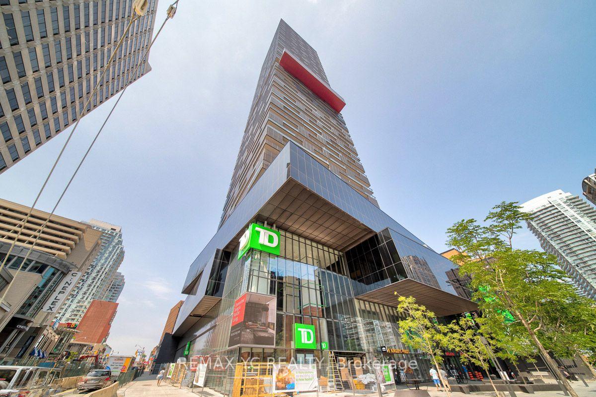 8-eglinton-avenue-e-toronto-toronto-ontario-c13641634