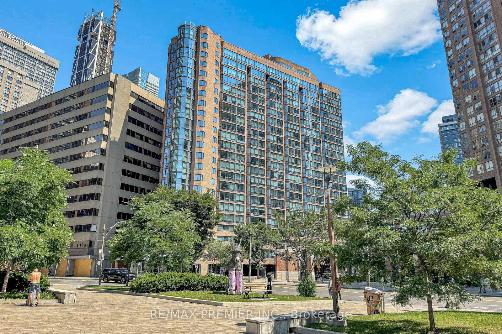 1055-bay-street-toronto-toronto-ontario-c13641774