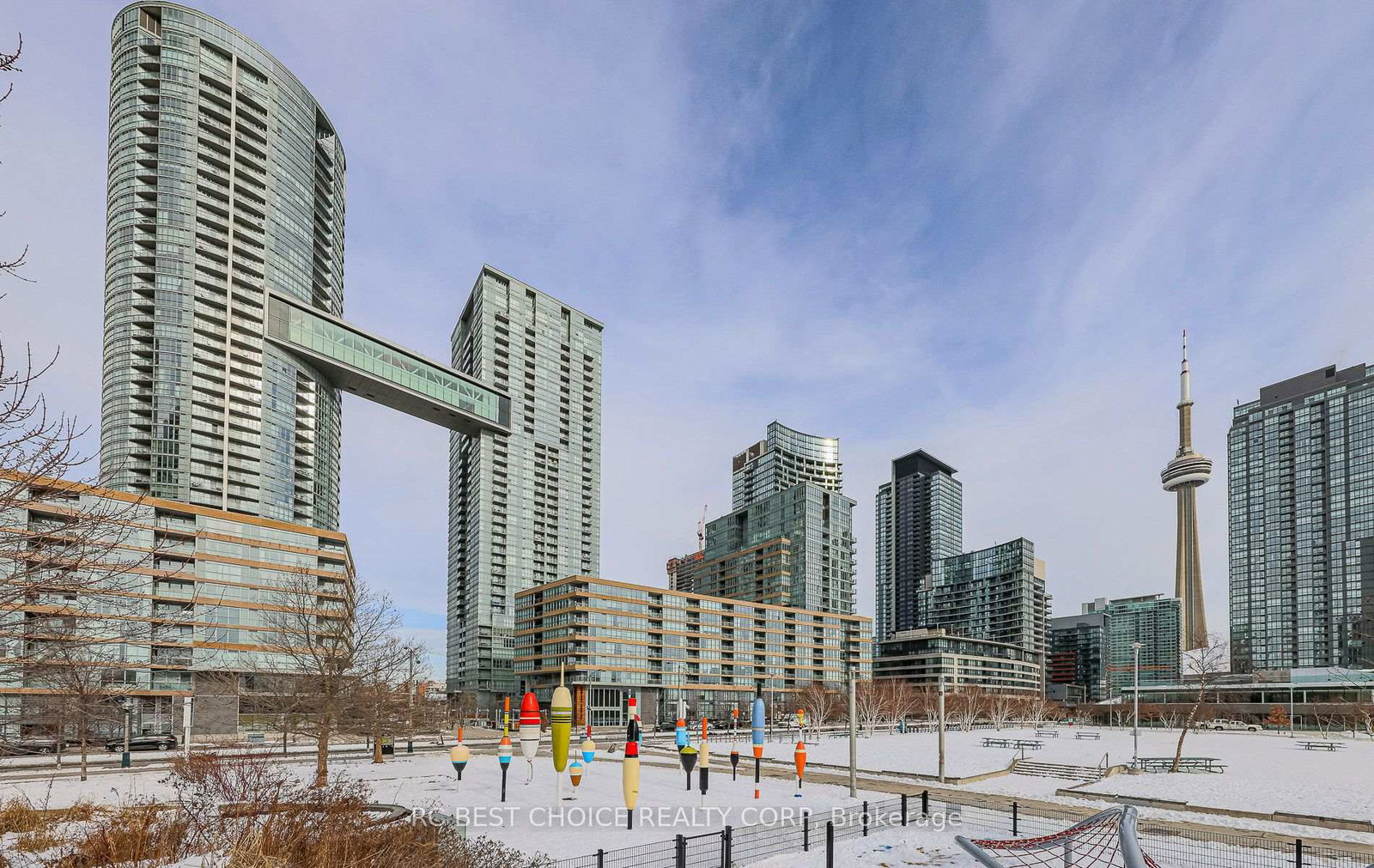 21-iceboat-terrace-n-toronto-toronto-ontario-c13642058
