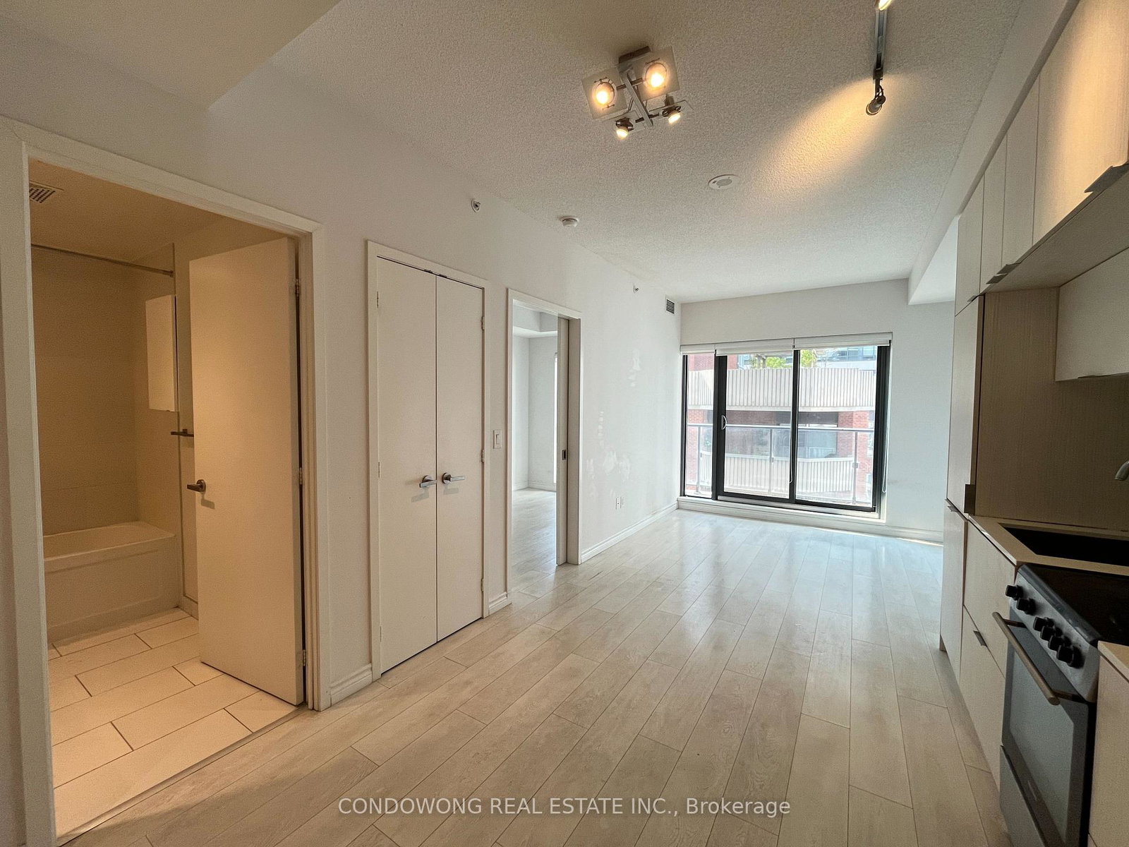 159-dundas-street-e-toronto-toronto-ontario-c13642134