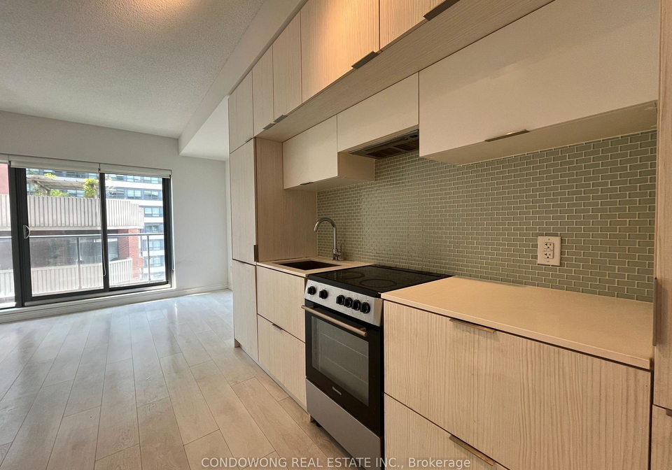 159-dundas-street-e-toronto-toronto-ontario-c13642134