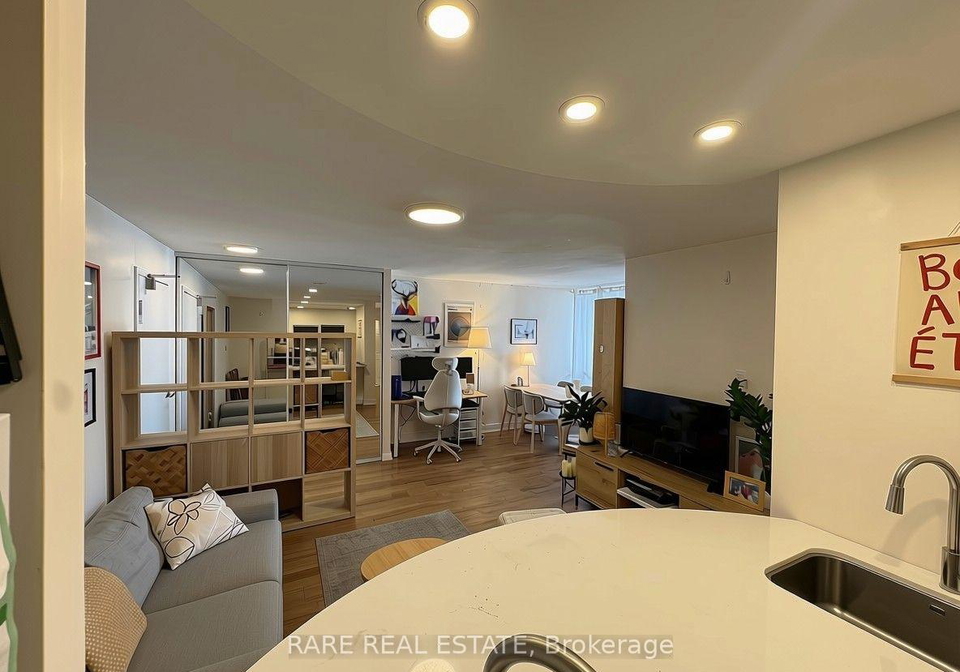 105-mccaul-street-toronto-toronto-ontario-c13642170