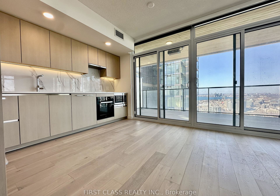 1-concord-cityplace-way-toronto-toronto-ontario-c13642174