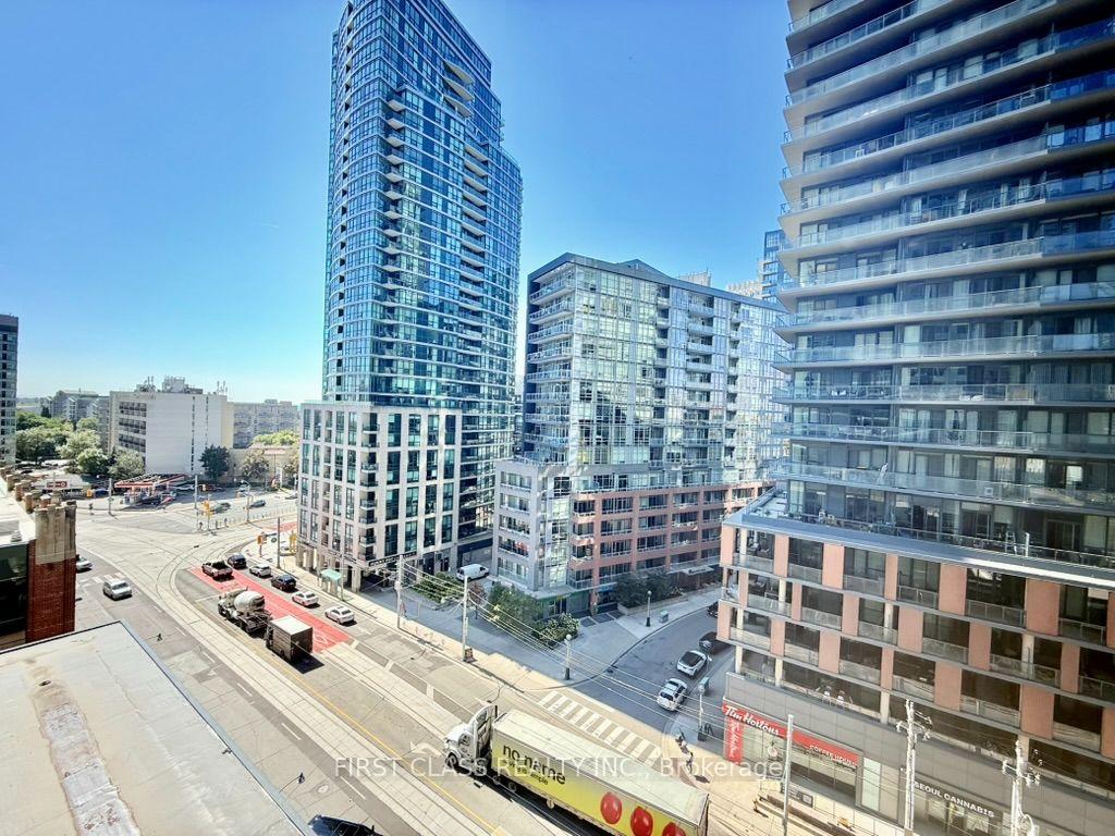 19-bathurst-street-toronto-toronto-ontario-c13642176