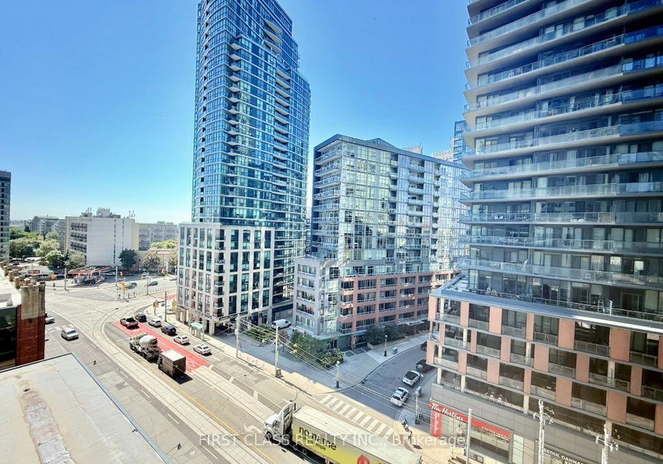 19-bathurst-street-toronto-toronto-ontario-c13642176