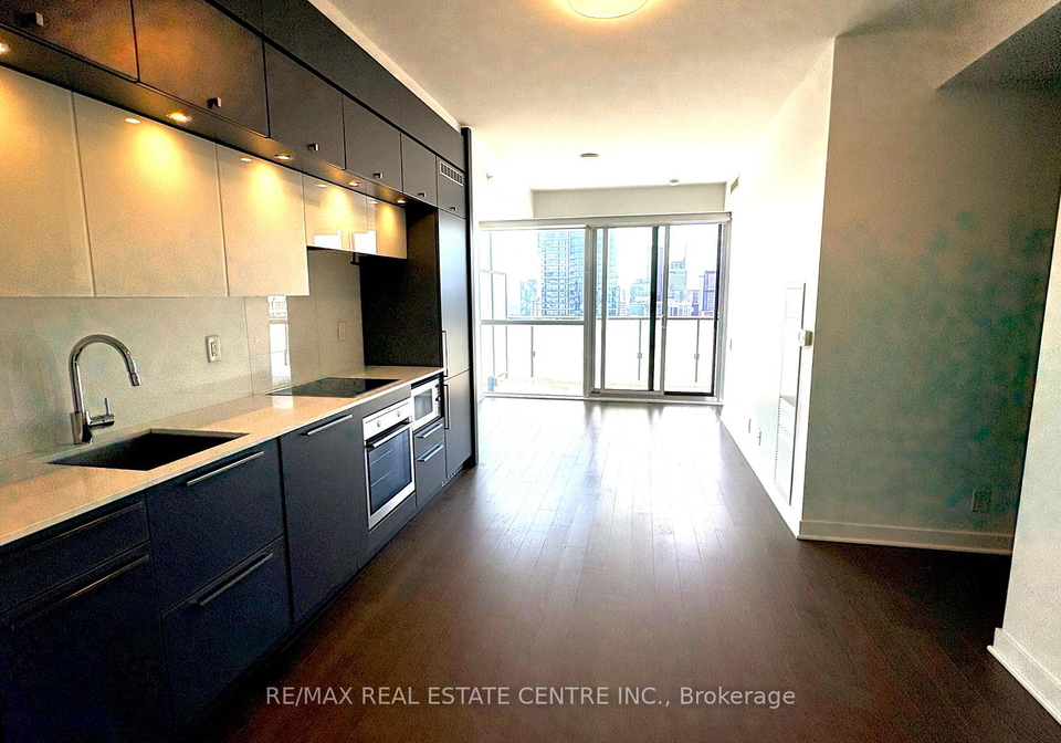 15-grenville-street-toronto-toronto-ontario-c13642408