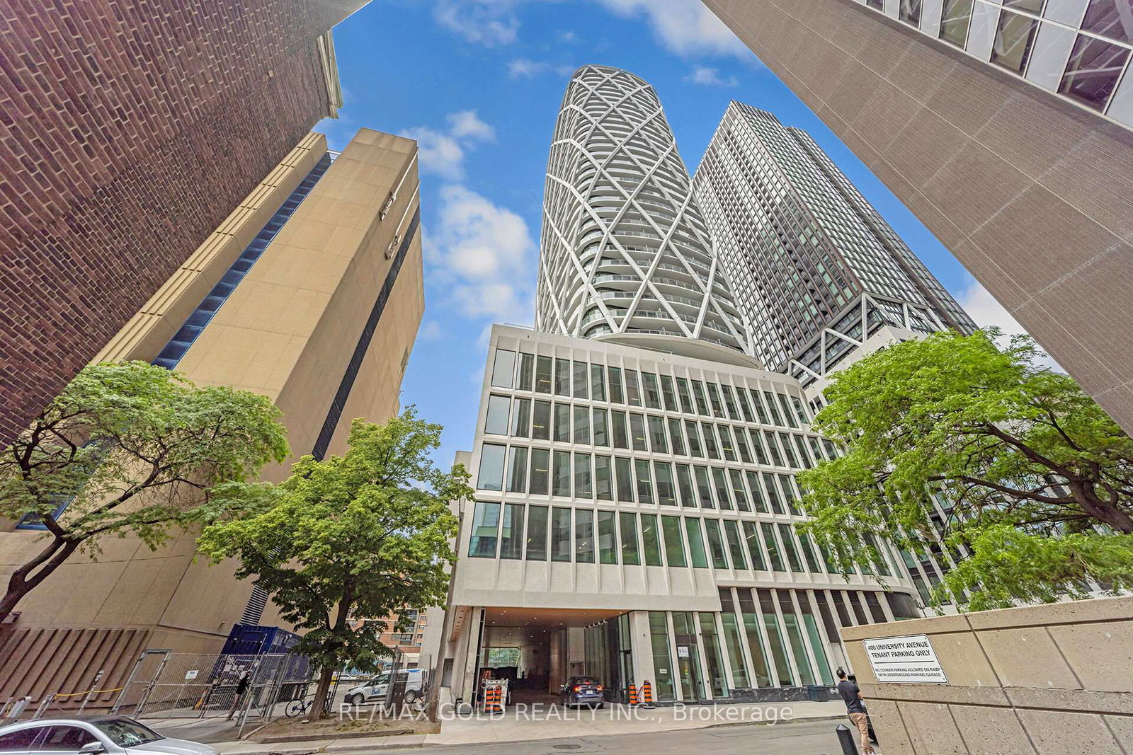 230-simcoe-street-toronto-toronto-ontario-c13642438