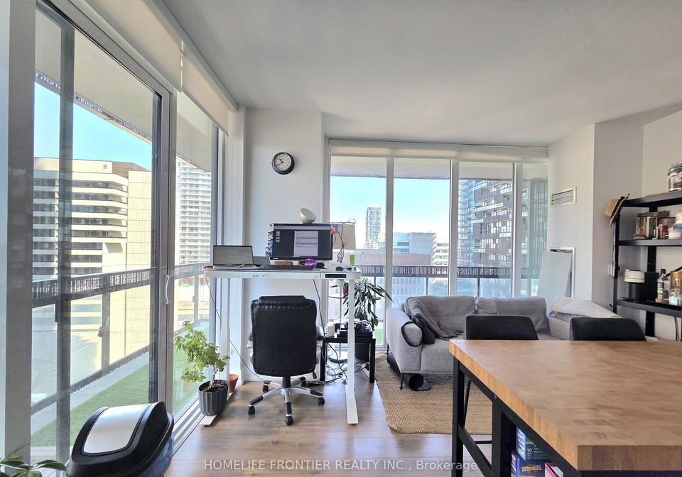 8-eglinton-avenue-toronto-toronto-ontario-c13642780