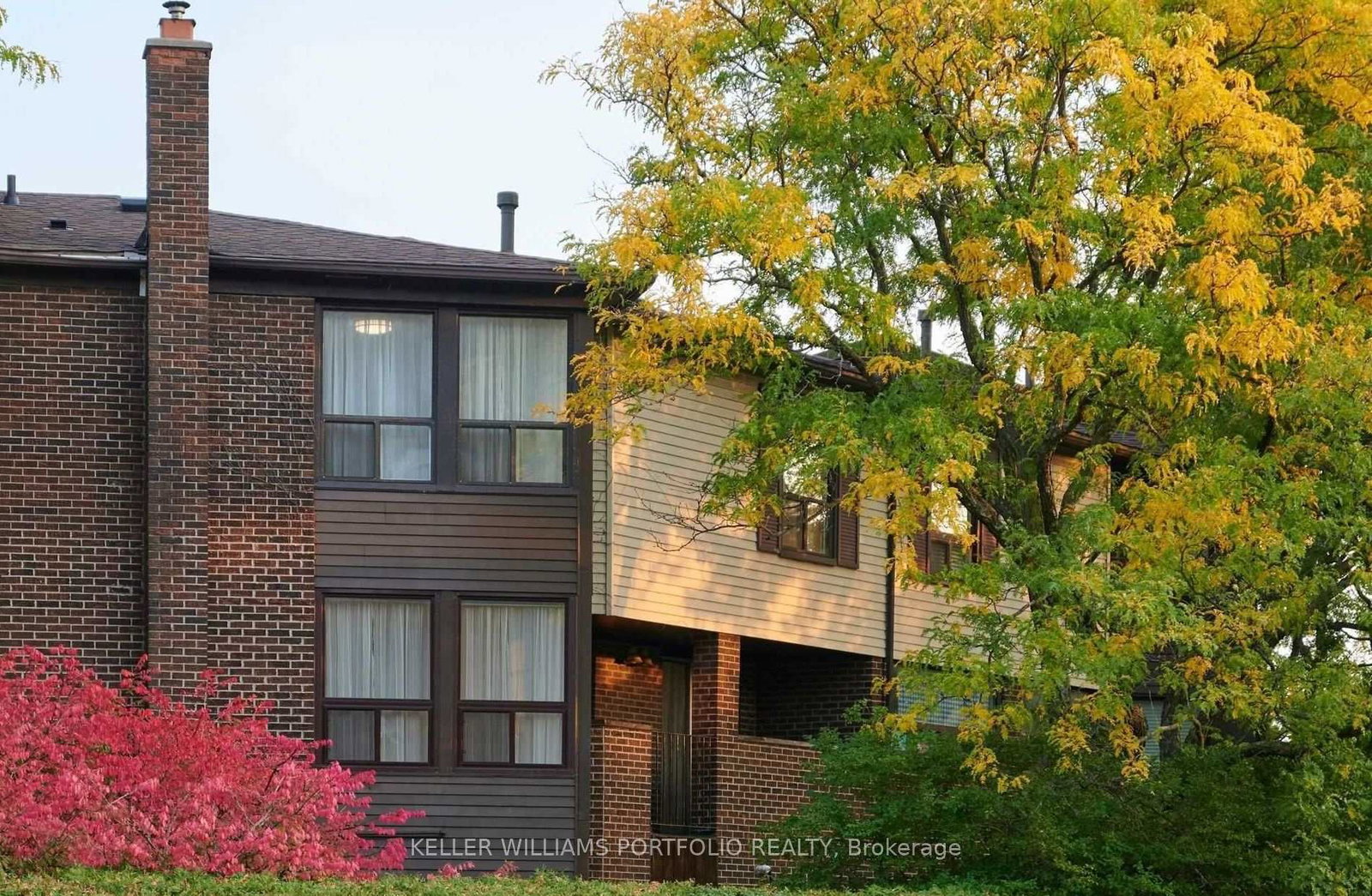 10-lofty-hill-way-toronto-north-york-ontario-c13642794