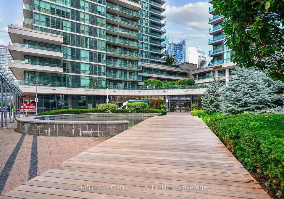 33-bay-street-toronto-toronto-ontario-c13642820