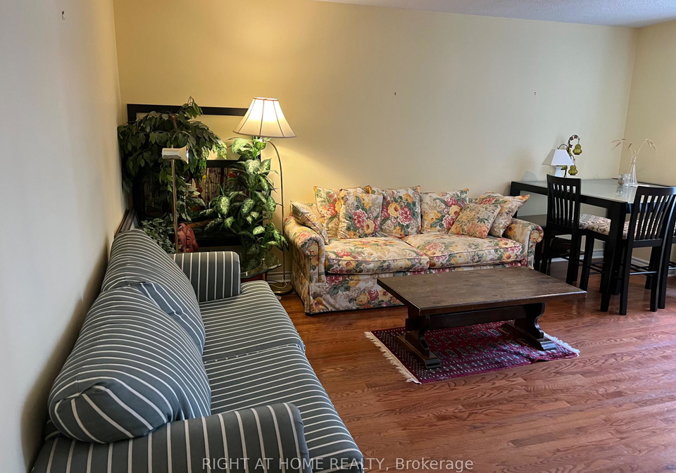 71-simcoe-street-toronto-toronto-ontario-c13643006