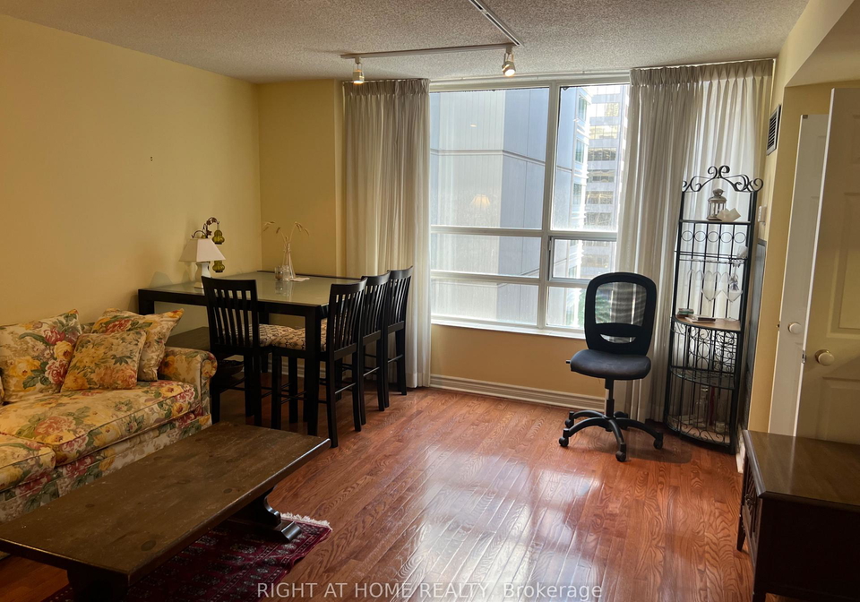 71-simcoe-street-toronto-toronto-ontario-c13643006