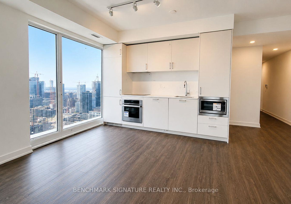88-queen-street-e-toronto-toronto-ontario-c13643020