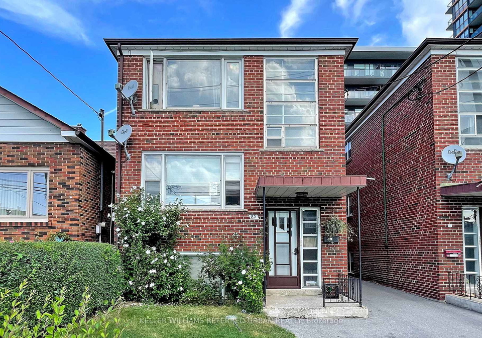 82-lanark-avenue-toronto-toronto-ontario-c13643144