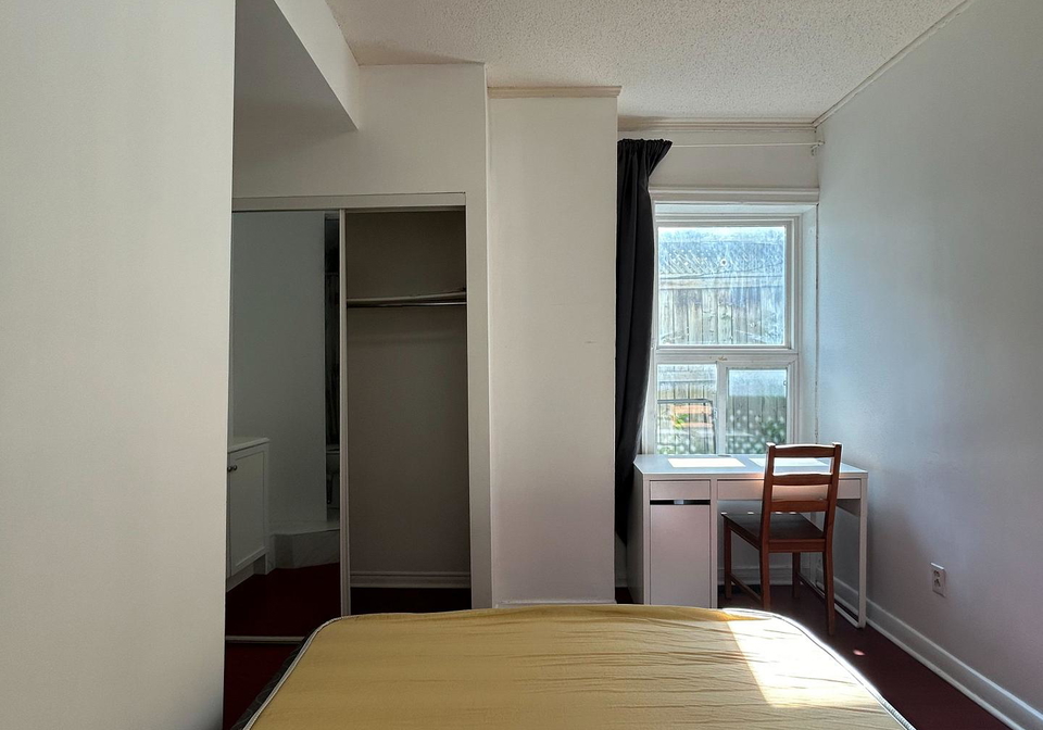 4-fitzroy-terrace-suite-a-main-floor-toronto-toronto-ontario-c13643196