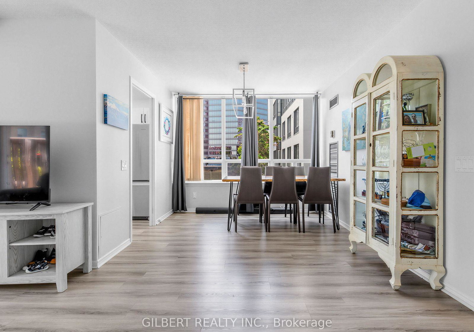 7-bishop-avenue-toronto-north-york-ontario-c13643410