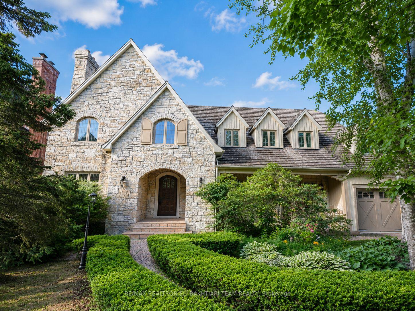 14-st-margarets-drive-toronto-north-york-ontario-c13643450