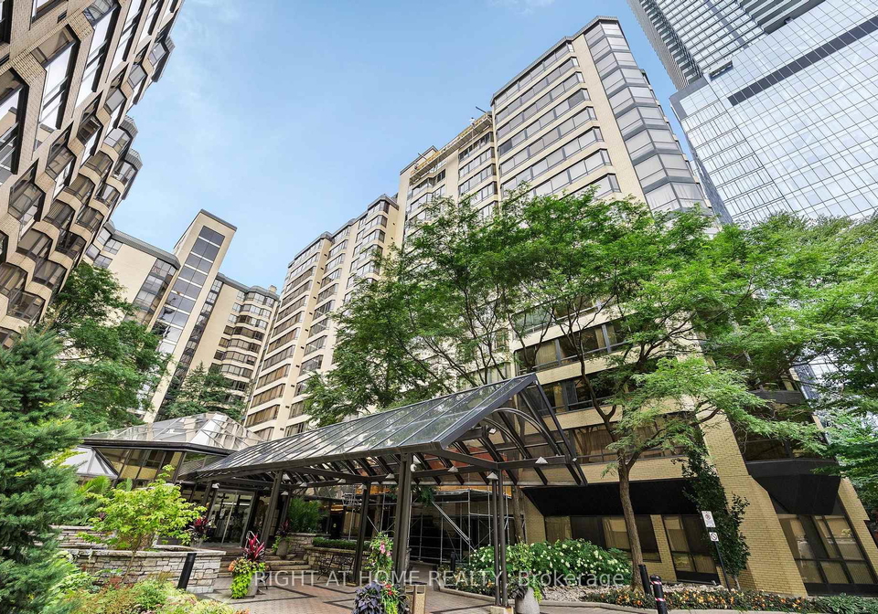 280-simcoe-street-toronto-toronto-ontario-c13643514