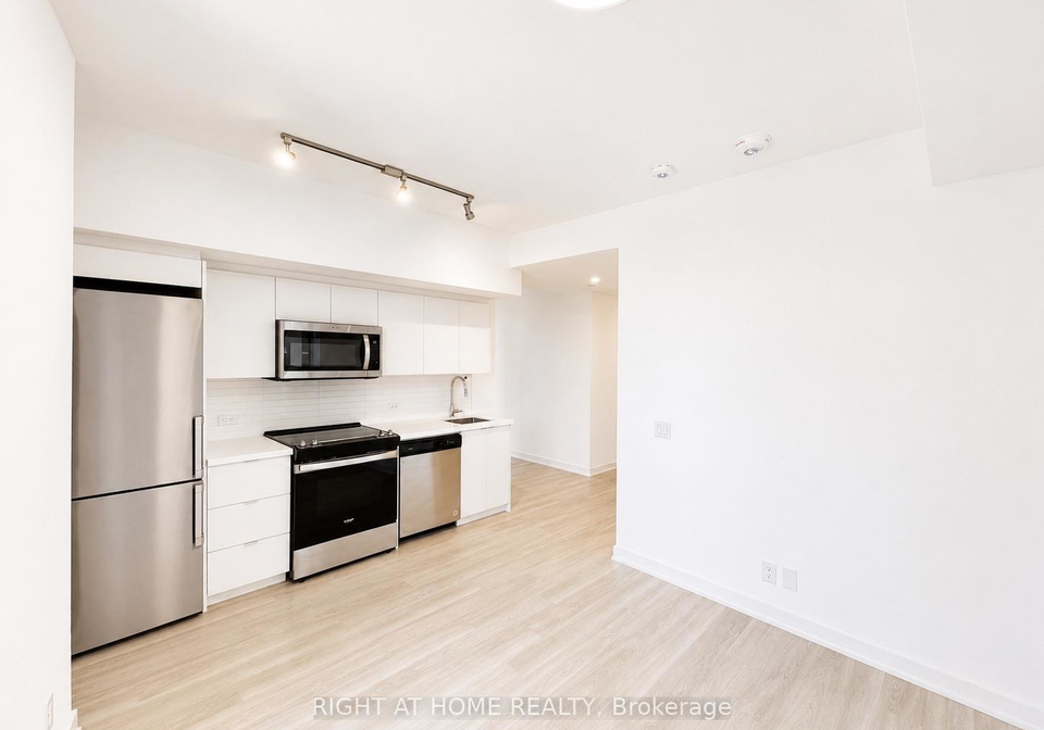 30-tretti-way-toronto-toronto-ontario-c13644064